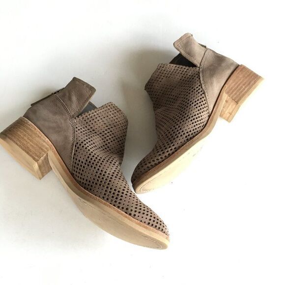 Dolce Vita Tommi Perforated‎ Bootie SMOKE NUBUCK Womens Size 6.5 Heeled Ankle - Picture 5 of 8
